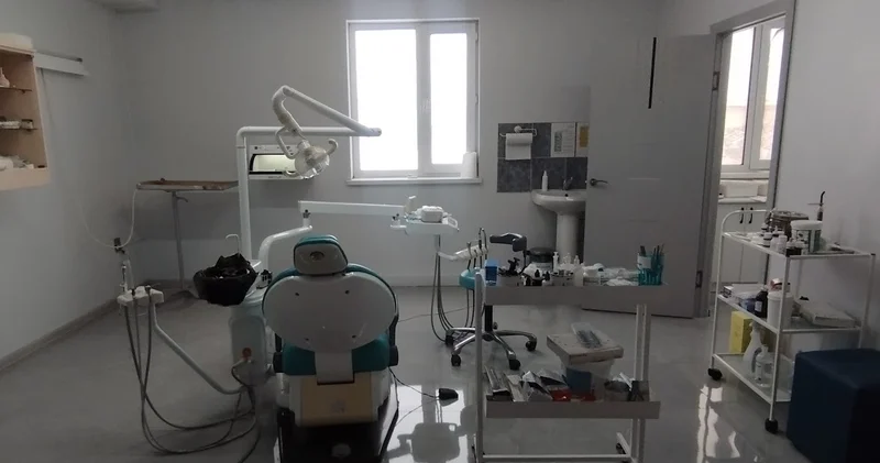 В стоматологии Семея выявили использование неповеренных приборов