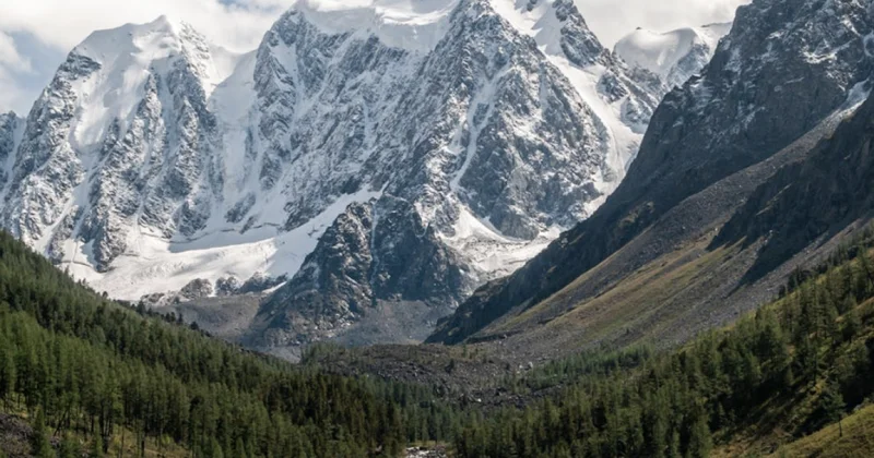 Алматинка извинилась за солнечную погоду перед жителями севера (ВИДЕО)
