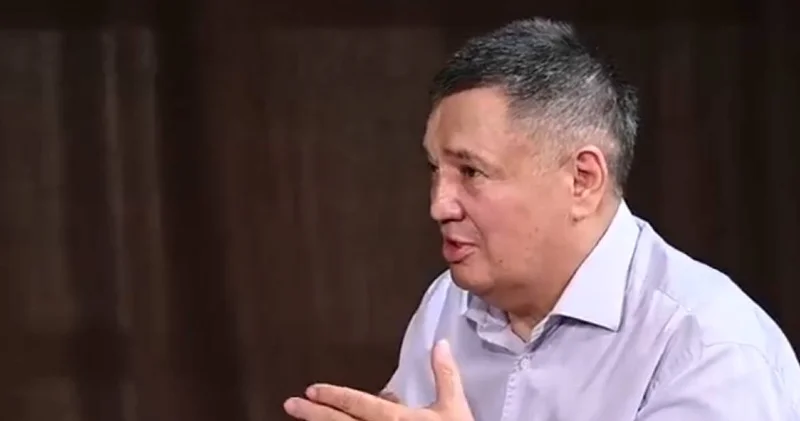 Конституцияның жаңа жобасы туралы жазбаларынан кейін Оразалы Ержанов ұсталды