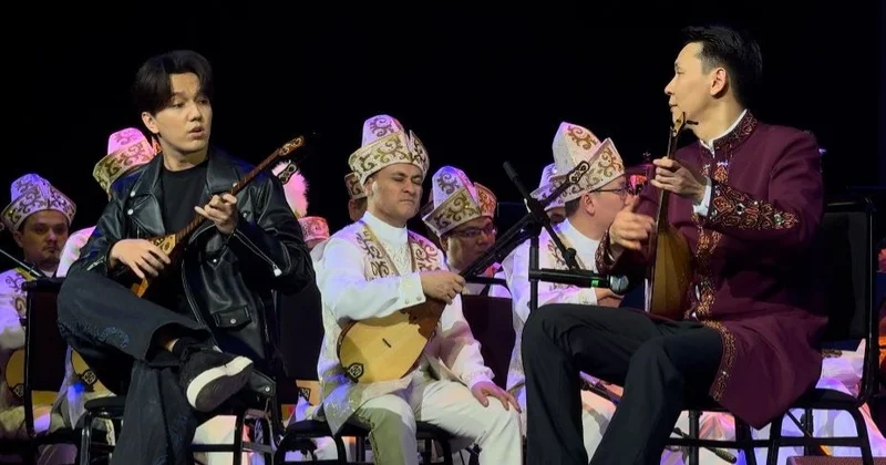 Димаш Құдайберген Абылай Тілепбергеннің шығармашылық кешінде өнер көрсетті