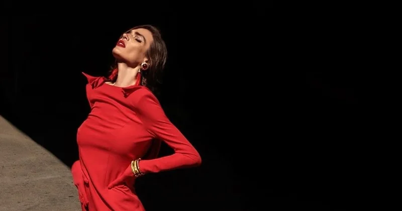 Чертово место : Алена Водонаева покрасовалась на фоне самого таинственного отеля в мире