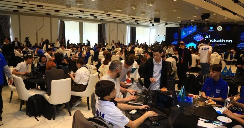 Түркістанда AI Хакатонның салтанатты ашылуы өтті