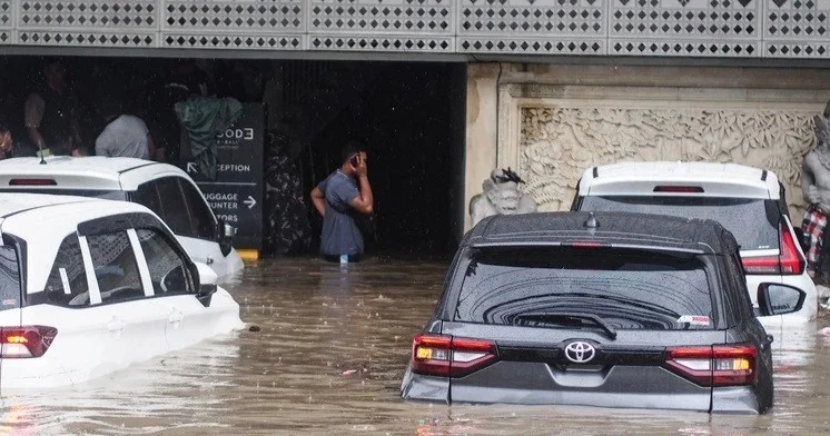Cу тасқыны: туристерге Балидің кейбір аймақтарына бармау жөнінде ескертілді