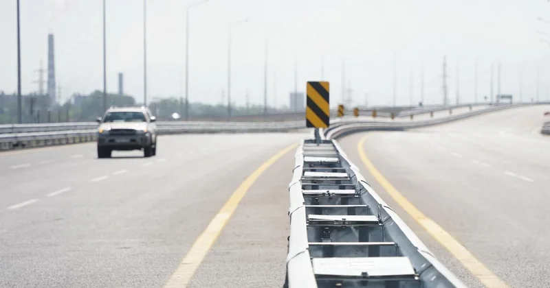 Полиция обратилась к водителям из Алматы и области, которые часто ездят по БАКАД (видео)