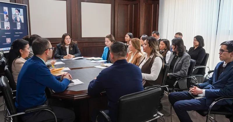 Талдау ұлттық зерттеулер орталығының сарапшылары конституциялық жаңашылдықтарды талқылады