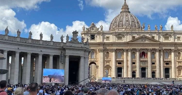 Ватикан внедрил ИИ для богослужений
