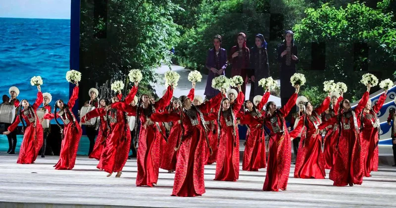 Туркменским женщинам вручат денежные подарки к 8 Марта