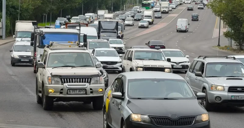 Злостных нарушителей ПДД в Казахстане не более 6%, считает сенатор