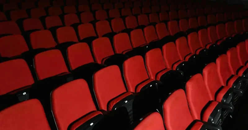 Сеть кинотеатров в Алматы после расследования АЗРК отменила входные платежи для выпуска фильмов в прокат