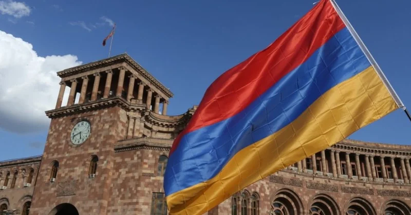 Арменияда 10 жылда алғаш рет әскери шеру өтеді