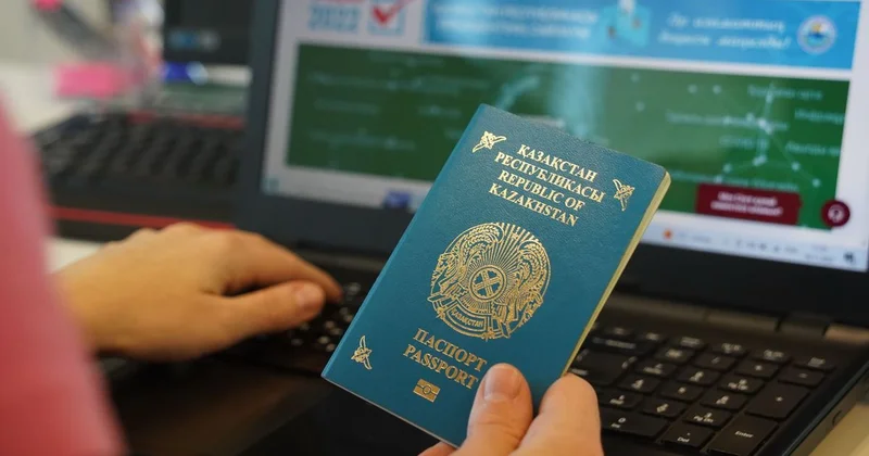 Сократить срок изготовления паспортов для находящихся за границей казахстанцев планирует МИД