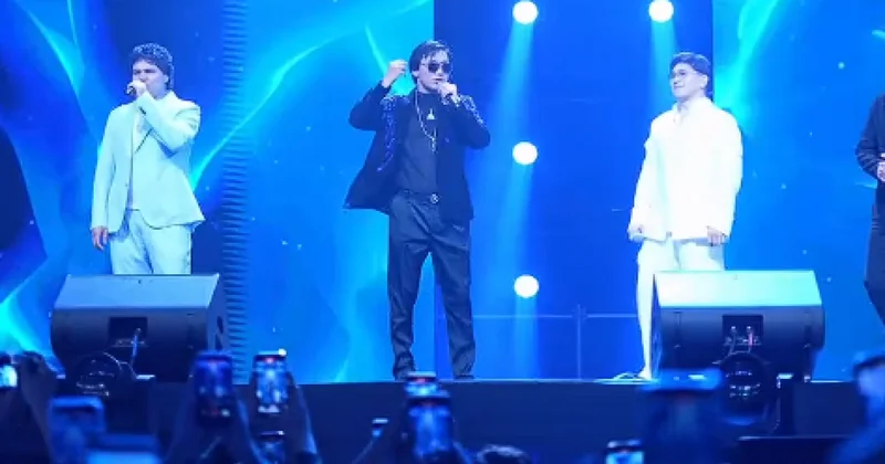 Кайрат Нуртас опубликовал фрагмент концерта с группой МузАРТ