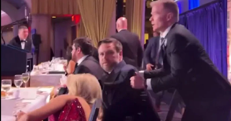 Опубликованы кадры эвакуации Трампа и Вэнса во время стрельбы на ужине в Вашингтоне