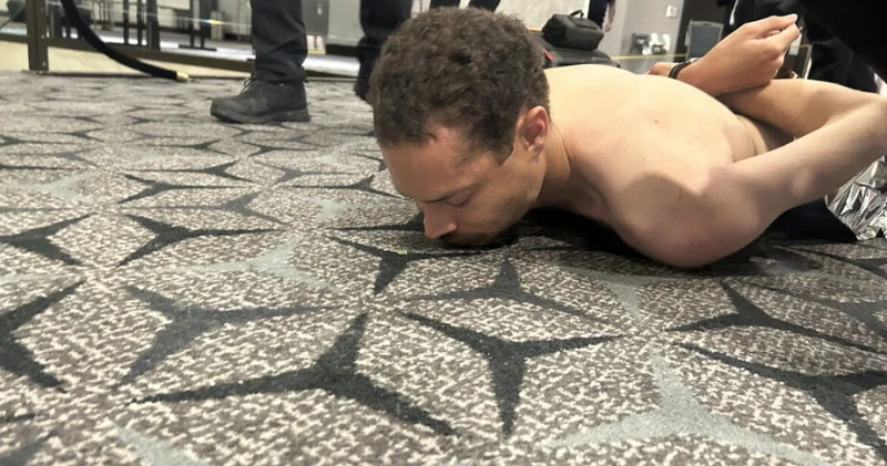 Трамппен кешкі аста оқ атқан ер адам өз нысанасының кім болғанын хабарлады