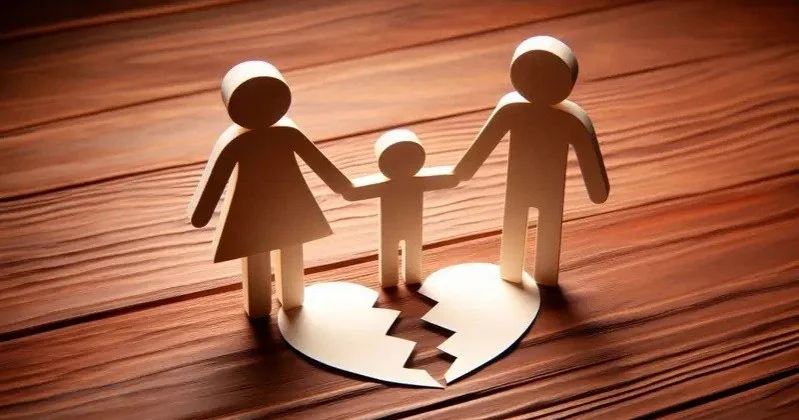 Ажырасу баланың психикасына қалай әсер етеді және оны қалай жеңілдетуге болады