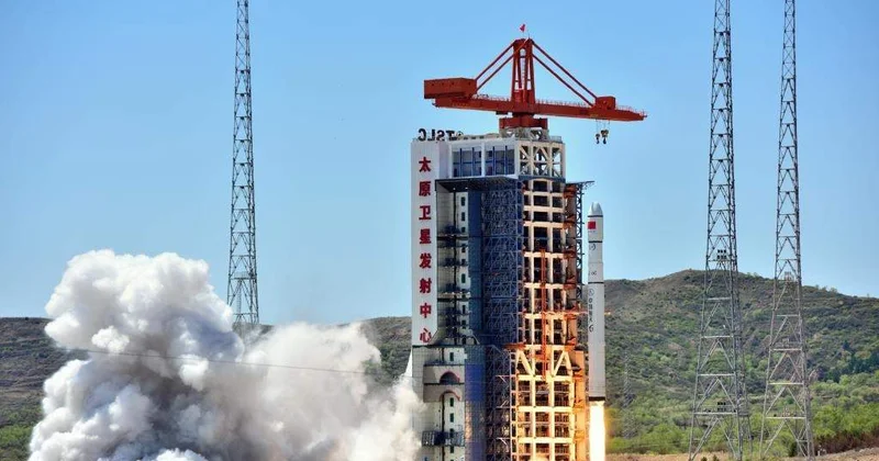 Қытай Пәкістанның жер серігін ғарышқа ұшырды