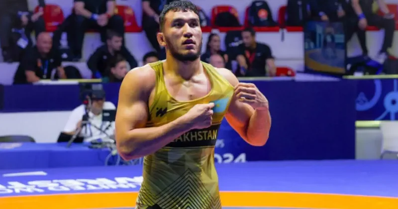 Ризабек Айтмұхан жаңа салмақта Азия чемпионы атанды