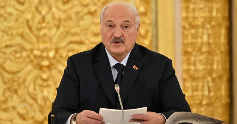 В любой ситуации будем с Россией : Лукашенко заявил, что поговорил с командой Зеленского (видео)