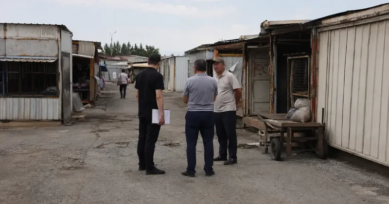 Владелец рынка Алга в Конаеве не смог отменить через суд предупреждение за срыв модернизации