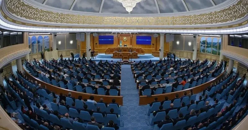 Кімдер Құрылтай депутаттары атанады: саяси партиялар кандидаттар тізімін жариялады