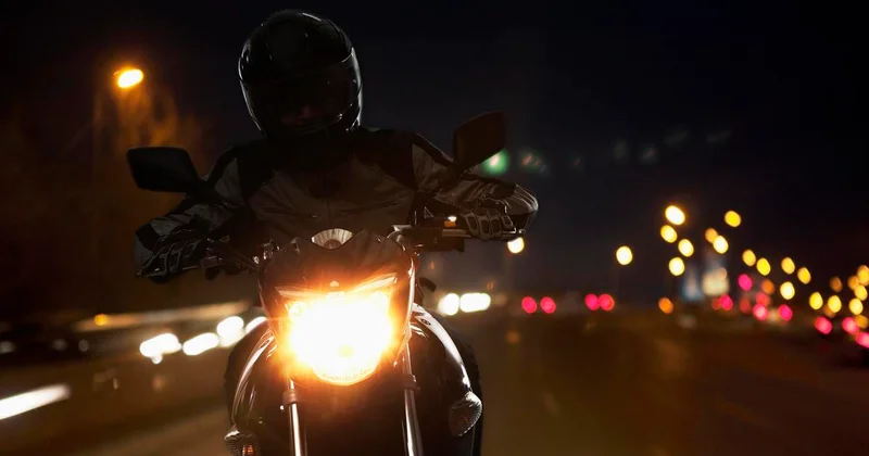 Мотоциклист погиб при столкновении с лошадью в Актау