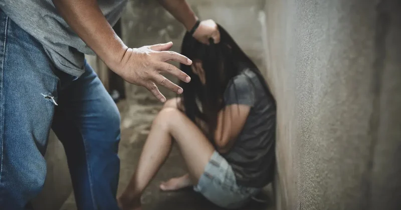 Побои за неидеальный быт и токал как пропуск в рай. В какой момент мужчина превращается в монстра