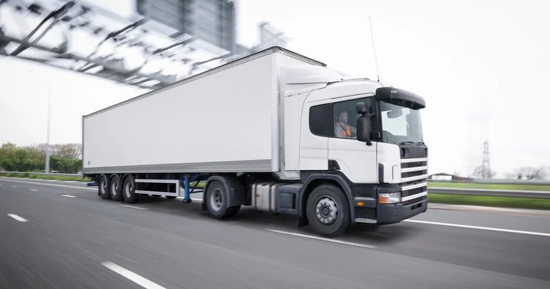 10 иностранцев прятались в грузовике, но их заметили на казахстанской границе