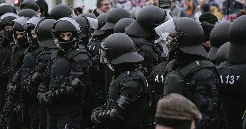 Транспортный коллапс и отмена уроков: бюджетники в Бельгии бастуют против мер жёсткой экономии