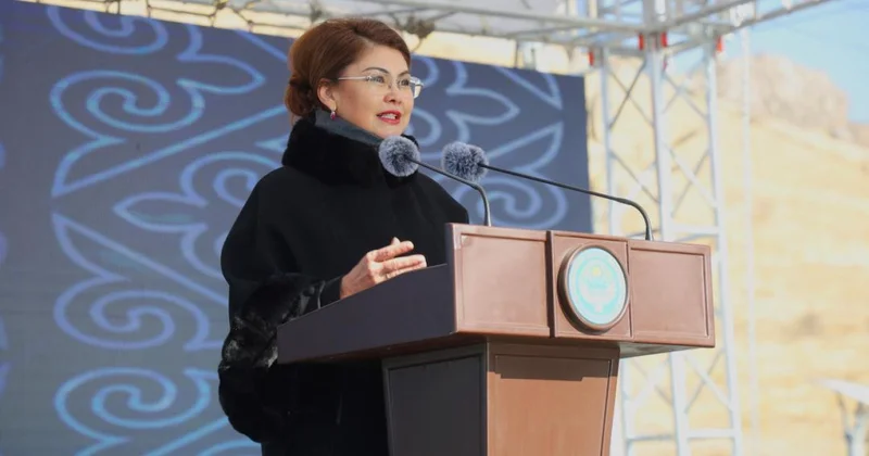 Манас елінің Абайға құрметі