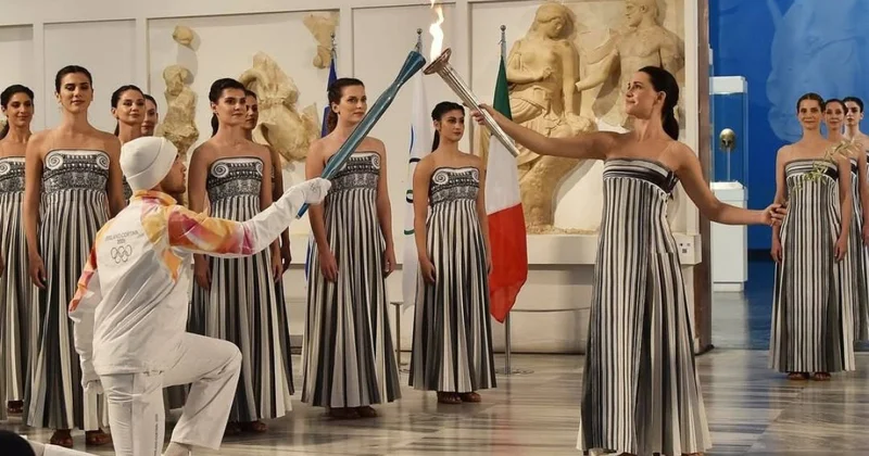 Огонь XXV зимних Олимпийских игр зажгли в Греции