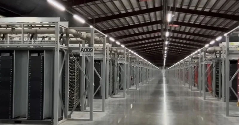 Сын Трампа показал майнинговую ферму семьи (видео)