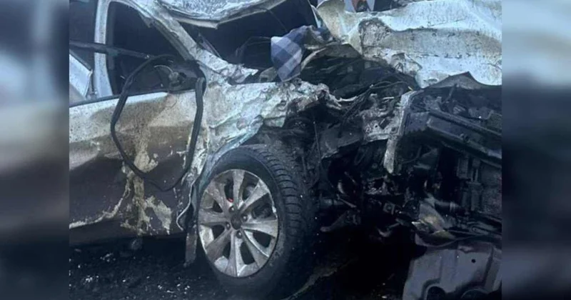 Грузовик и легковушка столкнулись на трассе в СКО: есть пострадавшие