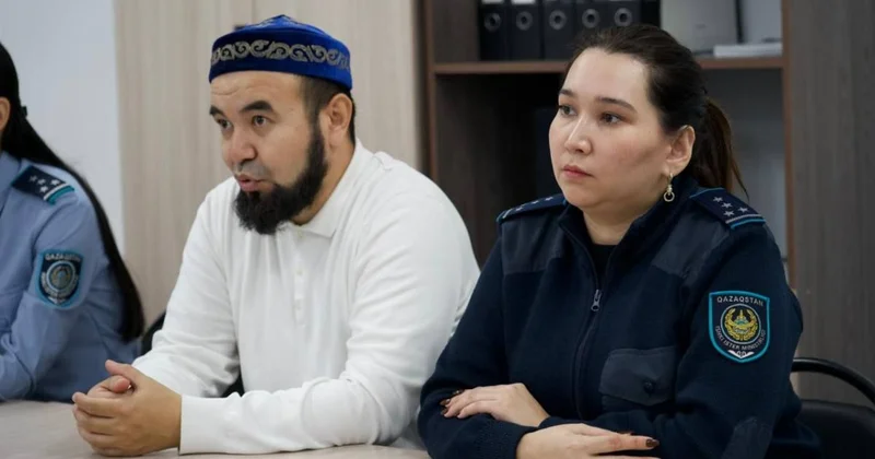 ​Отбасылық жанжалдың алдын алу: Атырауда қамаудағыларға құқықтық және діни кеңес берілді​