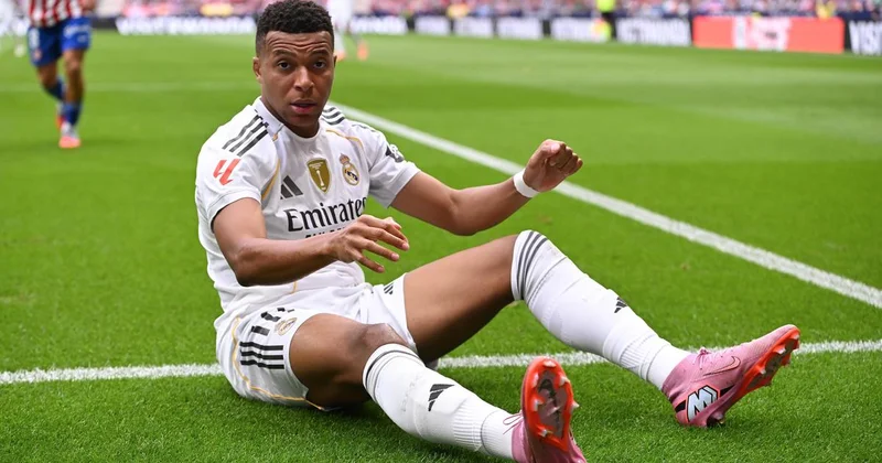 Мбаппе назвал судью матча грязным ублюдком