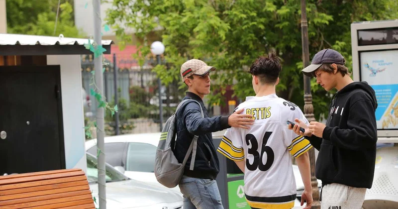 Энергетики продаются как обычные напитки: депутат обратился к главе Минздрава