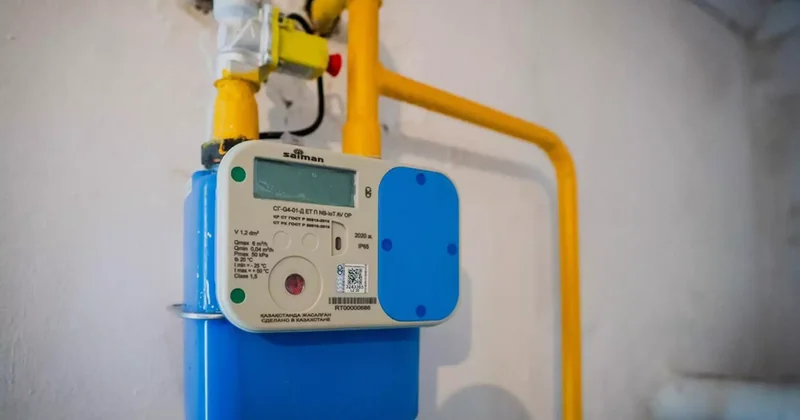 Жаңаөзенде тұрғын үйде газ жарылып, екі адам зардап шекті