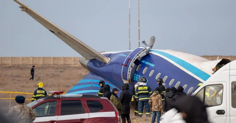 Ақтау маңында құлаған ұшақ оқиғасына 1 жыл: Министрлік тексеріс нәтижелерін жария етті