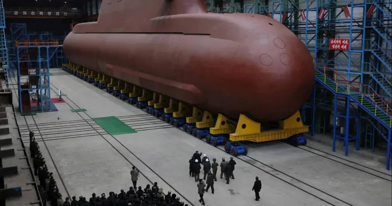 КХДР де алғашқы атомдық сүңгуір қайық таныстырылды