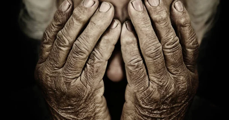 Өмірінің мәні жоғалса... : суицидолог өз өзіне қол салған қарттардың неге көбейгенін айтты