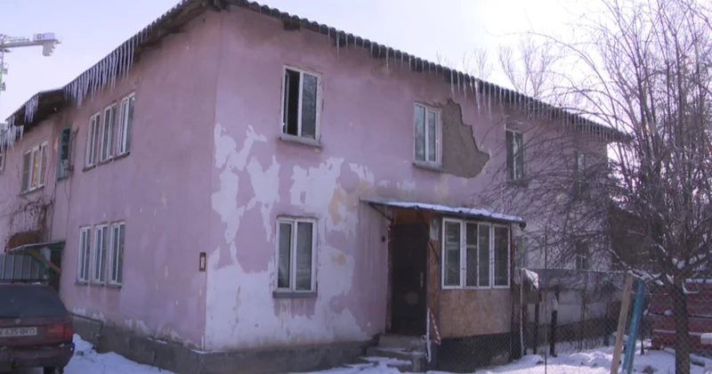 Алматыда ескі үйлер сүріледі