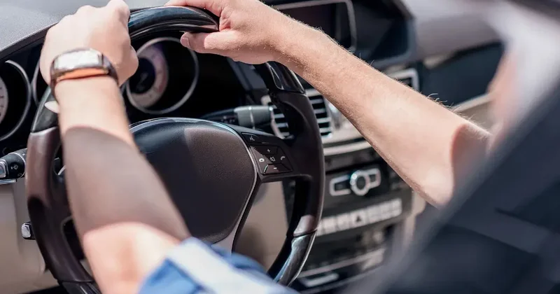 Сел пьяным за руль: экибастузского чиновника рекомендовали уволить после проступка