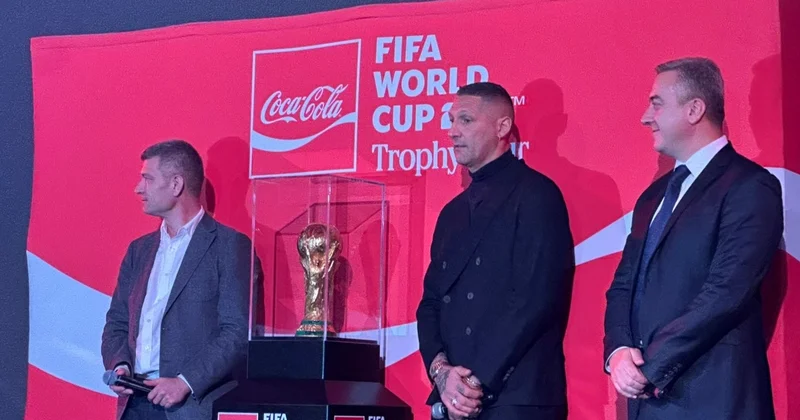 Футбол әлемнің әйгілі трофейі Қазақстанға келді