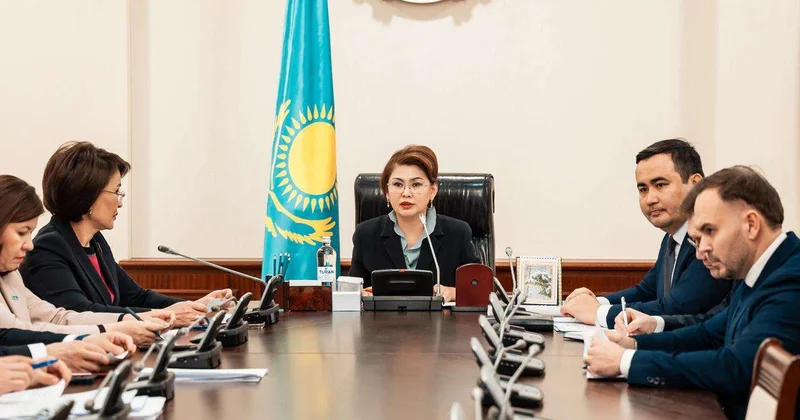 Рассмотрены вопросы развития социальной сферы Северо Казахстанской области