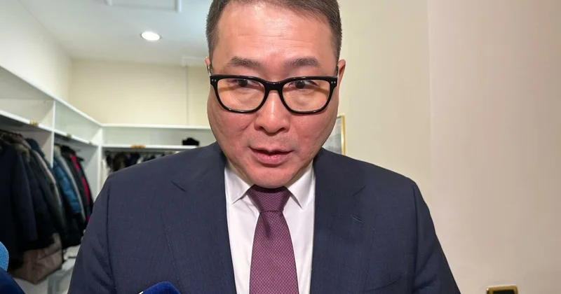 А мужчинам скидки!