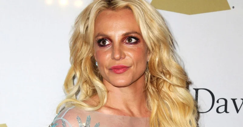 Бритни Спирс встревожила поклонников (ВИДЕО)