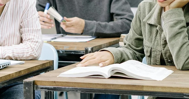 Студентам с долгами по зачетам продавали недостающие баллы в Шымкенте