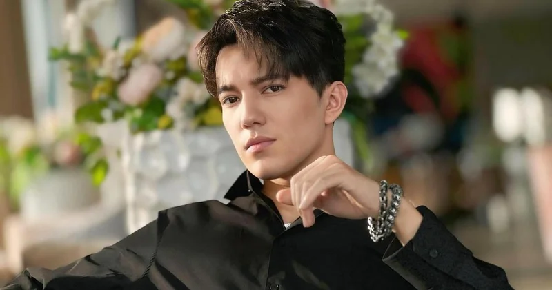 Димаш показал бэкстейдж со съемок его нового клипа