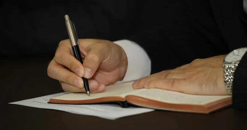 Netflix выйдет из сделки о покупке Warner Bros