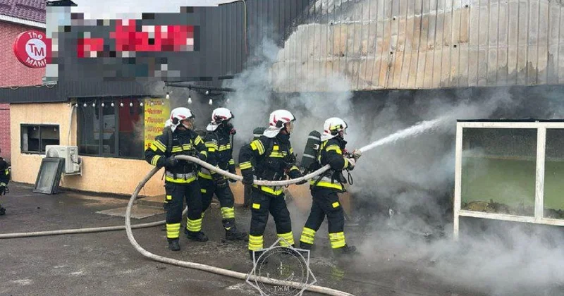 Киоски общепита загорелись в Шымкенте (видео)