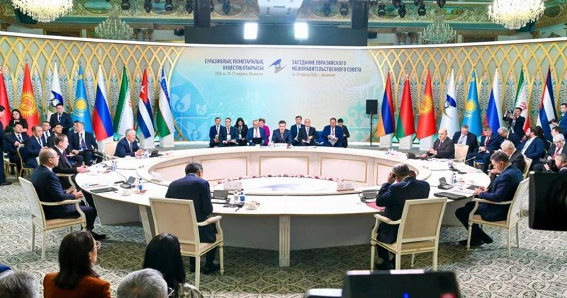 Олжас Бектенов: ЕАЭО дамуының өзегі өнеркәсіп пен агросектор